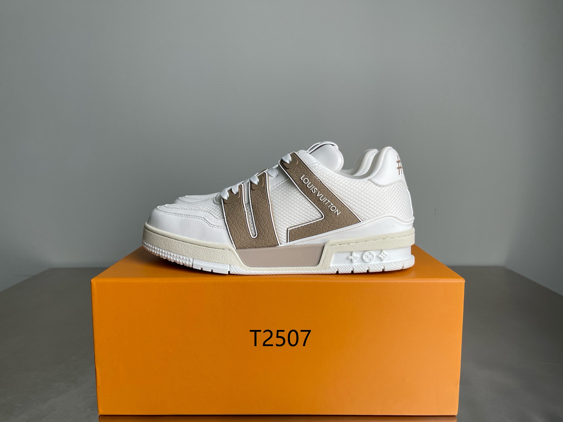 LV shoes 35-41 h0801